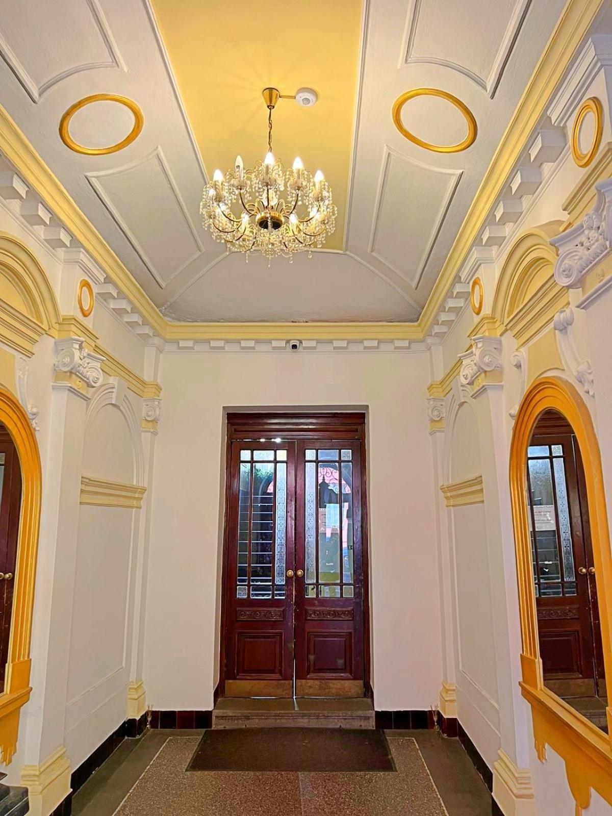Mezonetovy Apartman V Centru Praga Exterior foto
