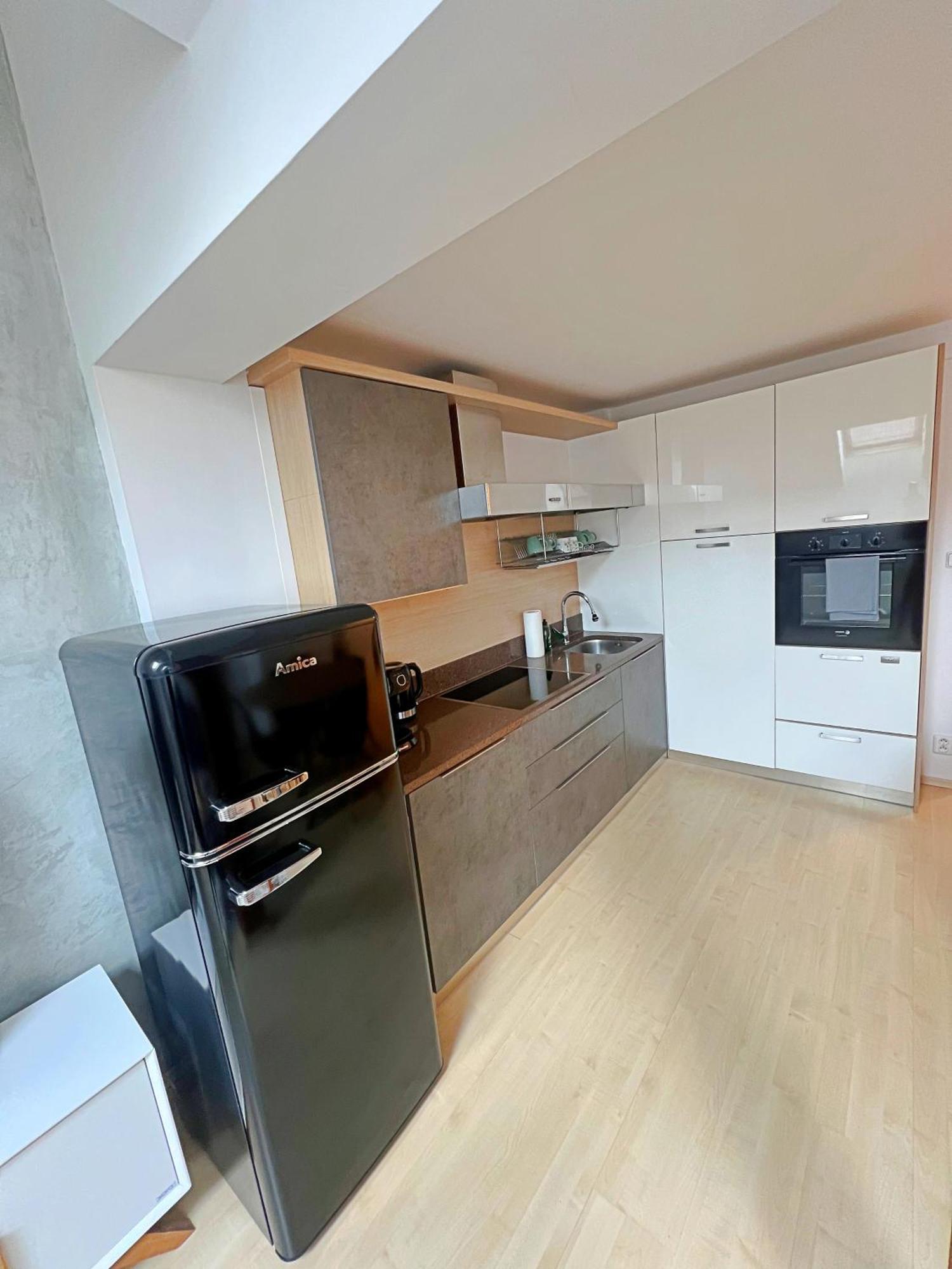 Mezonetovy Apartman V Centru Praga Exterior foto